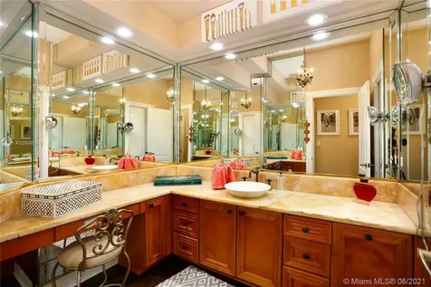 12100 SW 60 Court Pinecrest FL 33156