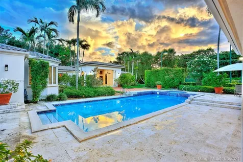 12100 SW 60 Court Pinecrest FL 33156