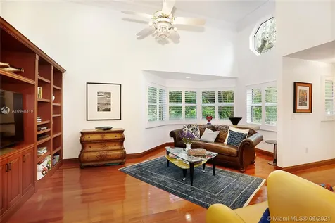 12100 SW 60 Court Pinecrest FL 33156