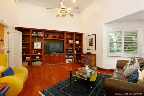 12100 SW 60 Court Pinecrest FL 33156