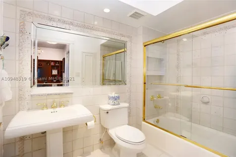 12100 SW 60 Court Pinecrest FL 33156