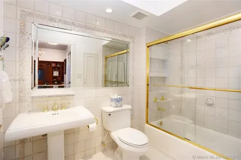 12100 SW 60 Court Pinecrest FL 33156