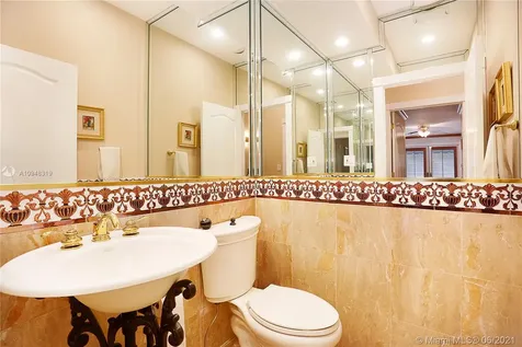 12100 SW 60 Court Pinecrest FL 33156