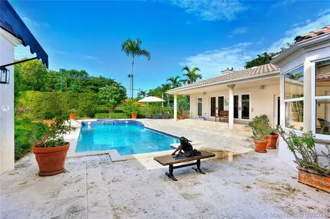 12100 SW 60 Court Pinecrest FL 33156