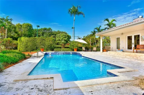 12100 SW 60 Court Pinecrest FL 33156