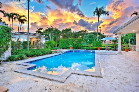 12100 SW 60 Court Pinecrest FL 33156