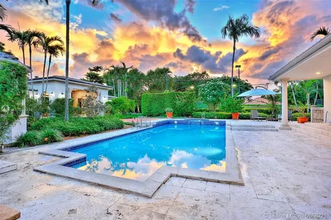 12100 SW 60 Court Pinecrest FL 33156