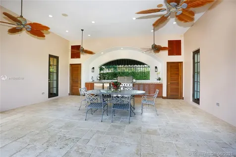 12100 SW 60 Court Pinecrest FL 33156