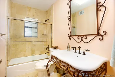 12100 SW 60 Court Pinecrest FL 33156