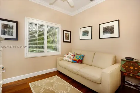 12100 SW 60 Court Pinecrest FL 33156