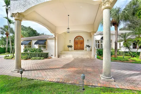 12100 SW 60 Court Pinecrest FL 33156