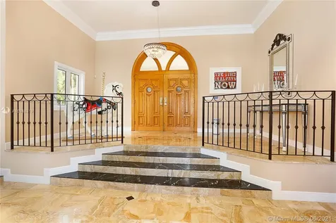 12100 SW 60 Court Pinecrest FL 33156