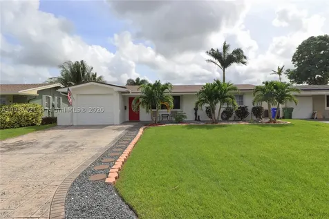 1421 NW 84th Terrace Pembroke Pines FL 33024