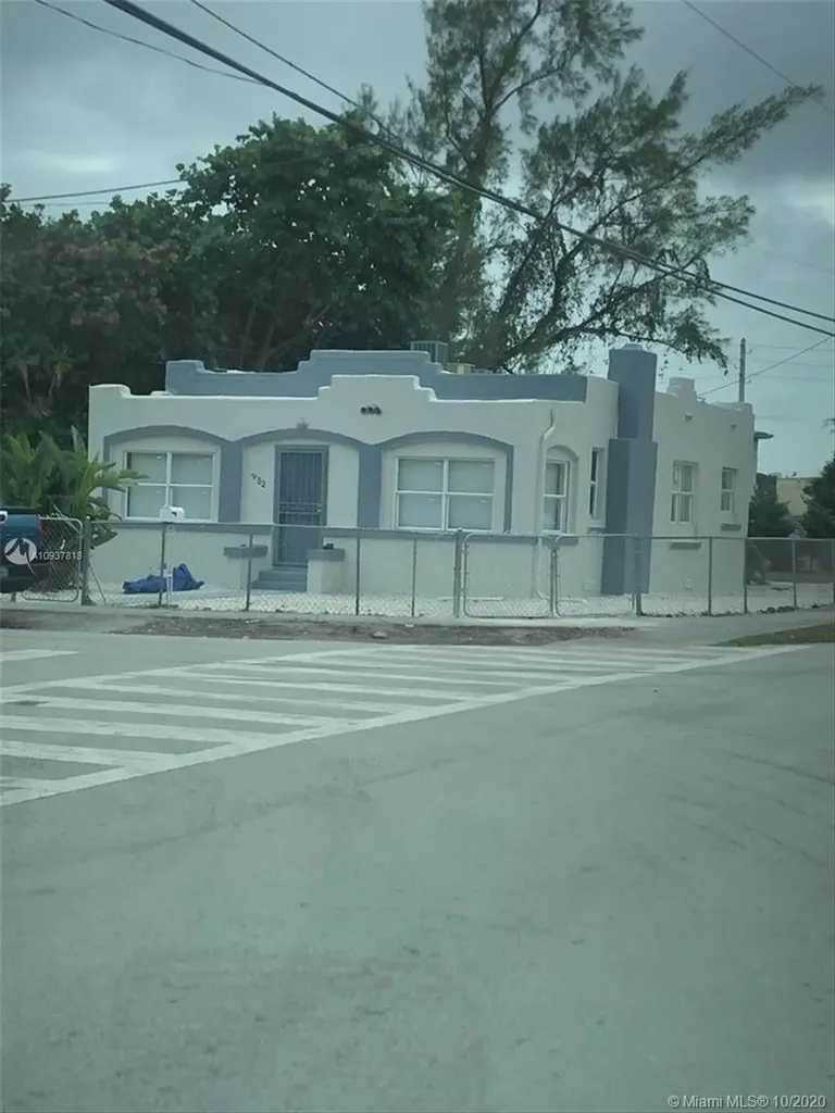 932 NW 70th Street Miami FL 33150