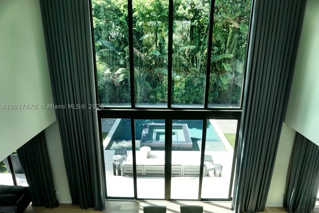 4322 Nautilus Drive Miami Beach FL 33140