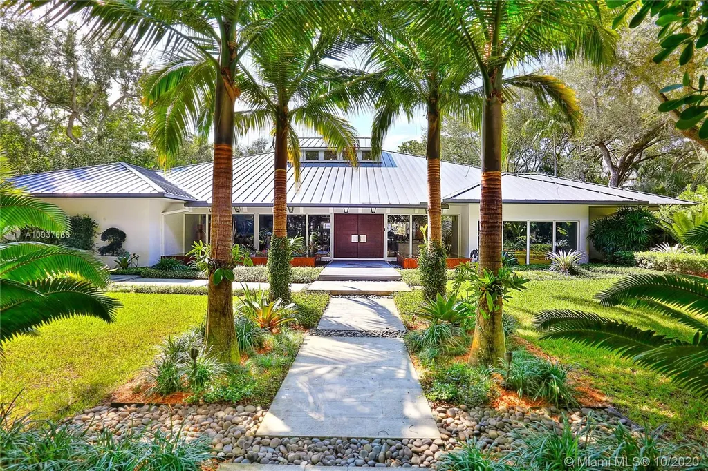 5520 Oakwood Lane Coral Gables FL 33156