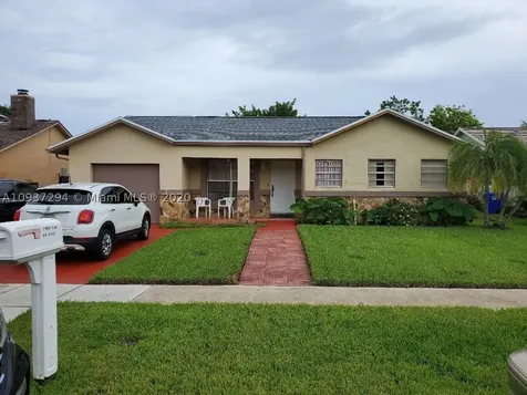 1905 SW 84th Avenue North Lauderdale FL 33068