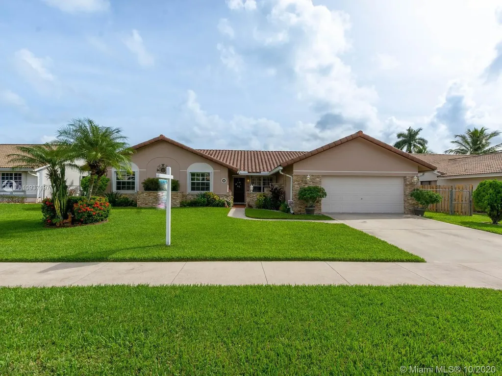 6860 W Wedgewood Avenue Davie FL 33331