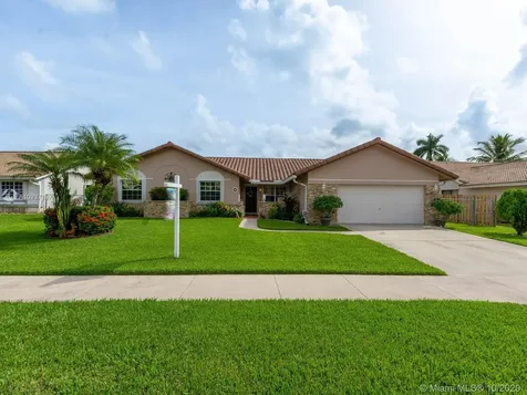 6860 W Wedgewood Avenue Davie FL 33331