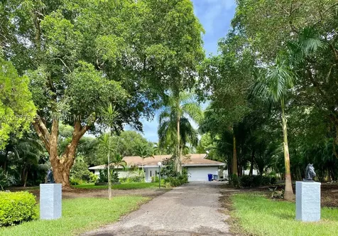 5700 SW 185th Way Southwest Ranches FL 33332