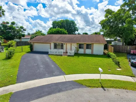 2716 NW 108th Terrace Sunrise FL 33322