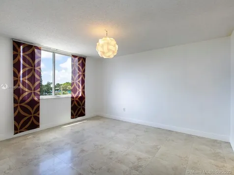 7601 Dickens Avenue Miami Beach FL 33141