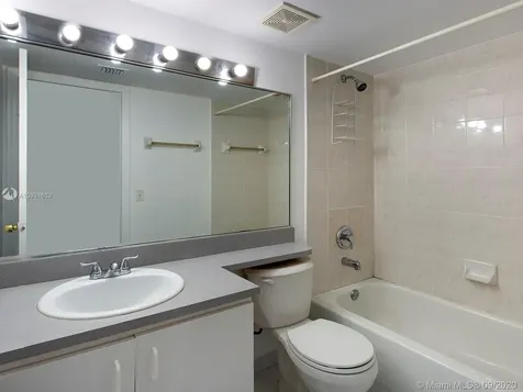 7601 Dickens Avenue Miami Beach FL 33141