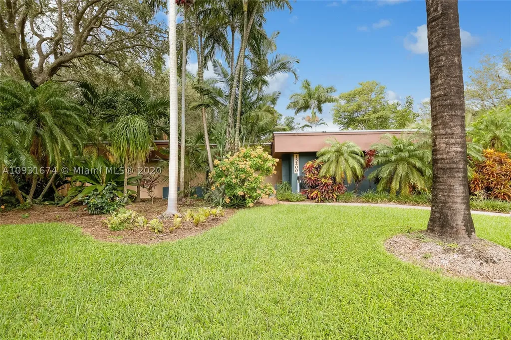 15200 SW 81st Avenue Palmetto Bay FL 33157