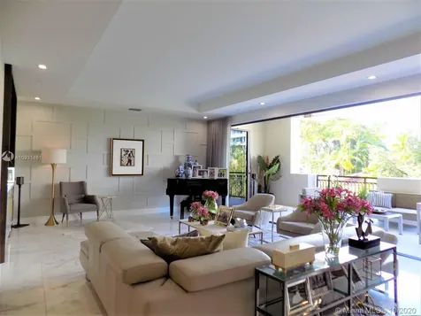 718 Valencia Avenue Coral Gables FL 33134