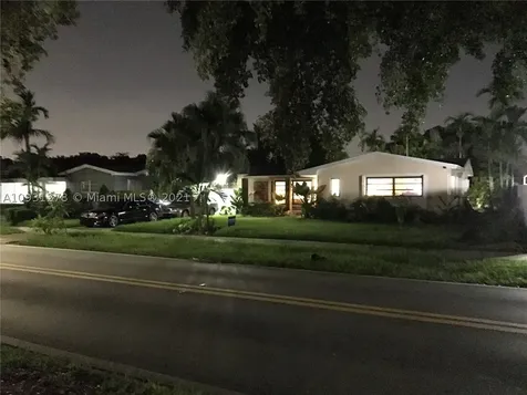 2035 SW 84th Avenue Miami FL 33155