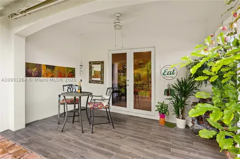 6528 SW 27th Street Miami FL 33155