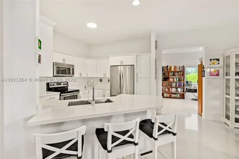 6528 SW 27th Street Miami FL 33155
