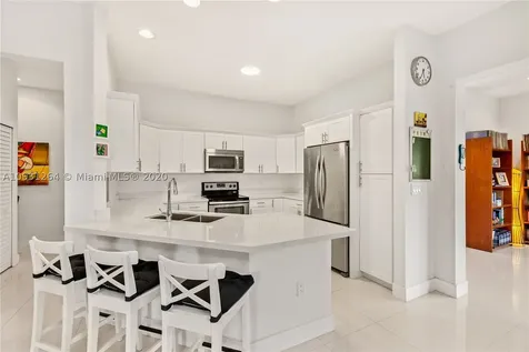 6528 SW 27th Street Miami FL 33155