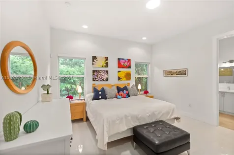 6528 SW 27th Street Miami FL 33155