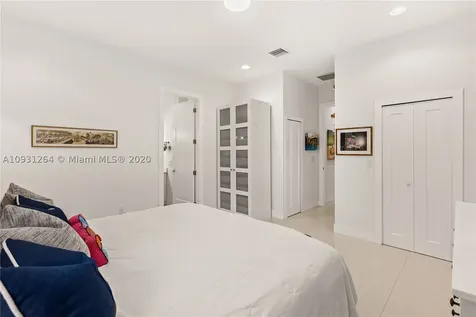 6528 SW 27th Street Miami FL 33155