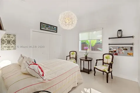 6528 SW 27th Street Miami FL 33155