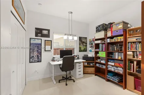 6528 SW 27th Street Miami FL 33155