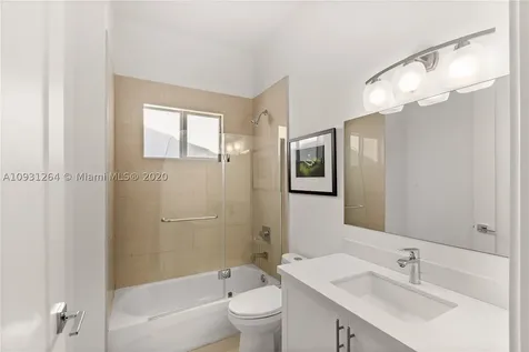 6528 SW 27th Street Miami FL 33155