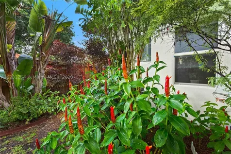 6528 SW 27th Street Miami FL 33155