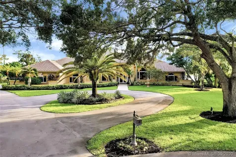 7638 NW 51st Place Coral Springs FL 33067
