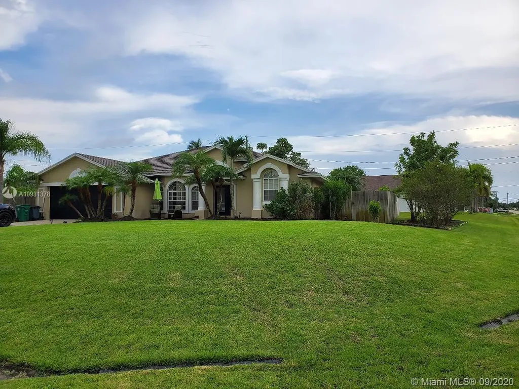 2422 SW Gay Circle Port St. Lucie FL 34953