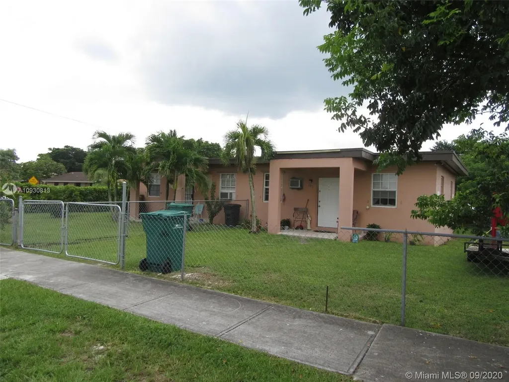 705 NW 10th Street Florida City FL 33034