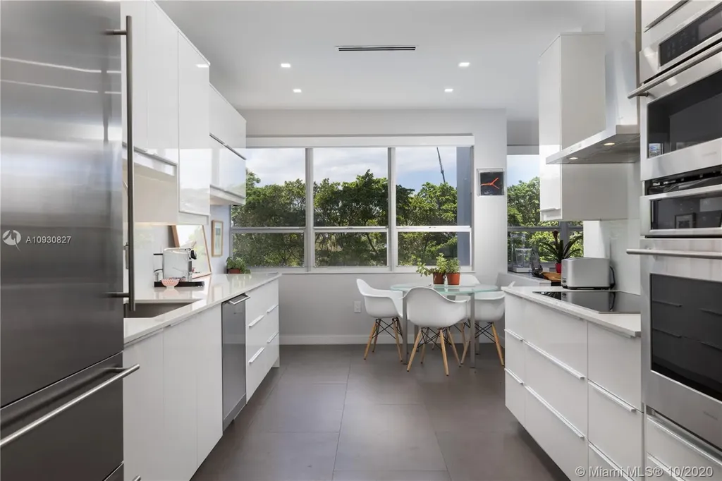 11 Island Avenue Miami Beach FL 33139