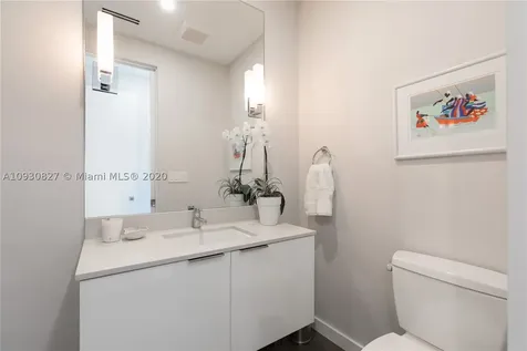 11 Island Avenue Miami Beach FL 33139