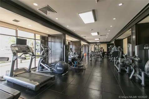 11 Island Avenue Miami Beach FL 33139