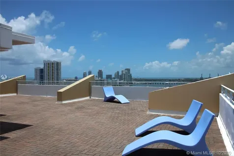 11 Island Avenue Miami Beach FL 33139