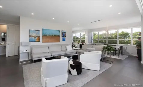 11 Island Avenue Miami Beach FL 33139