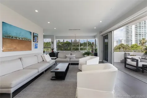 11 Island Avenue Miami Beach FL 33139