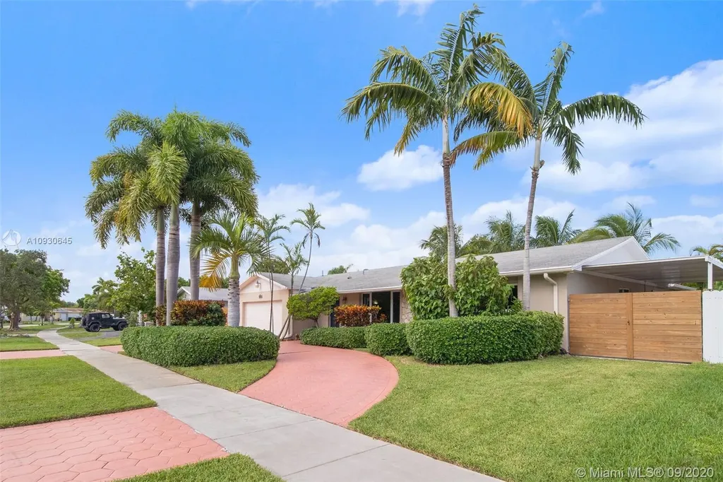 20411 SW 83rd Avenue Cutler Bay FL 33189