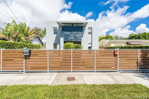 3661-3663 SW 15th Street Miami FL 33145